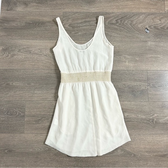 Aritzia Babaton Blythe Mini Dress Silk Off White sleeveless smocked waist XXS - Picture 11 of 15